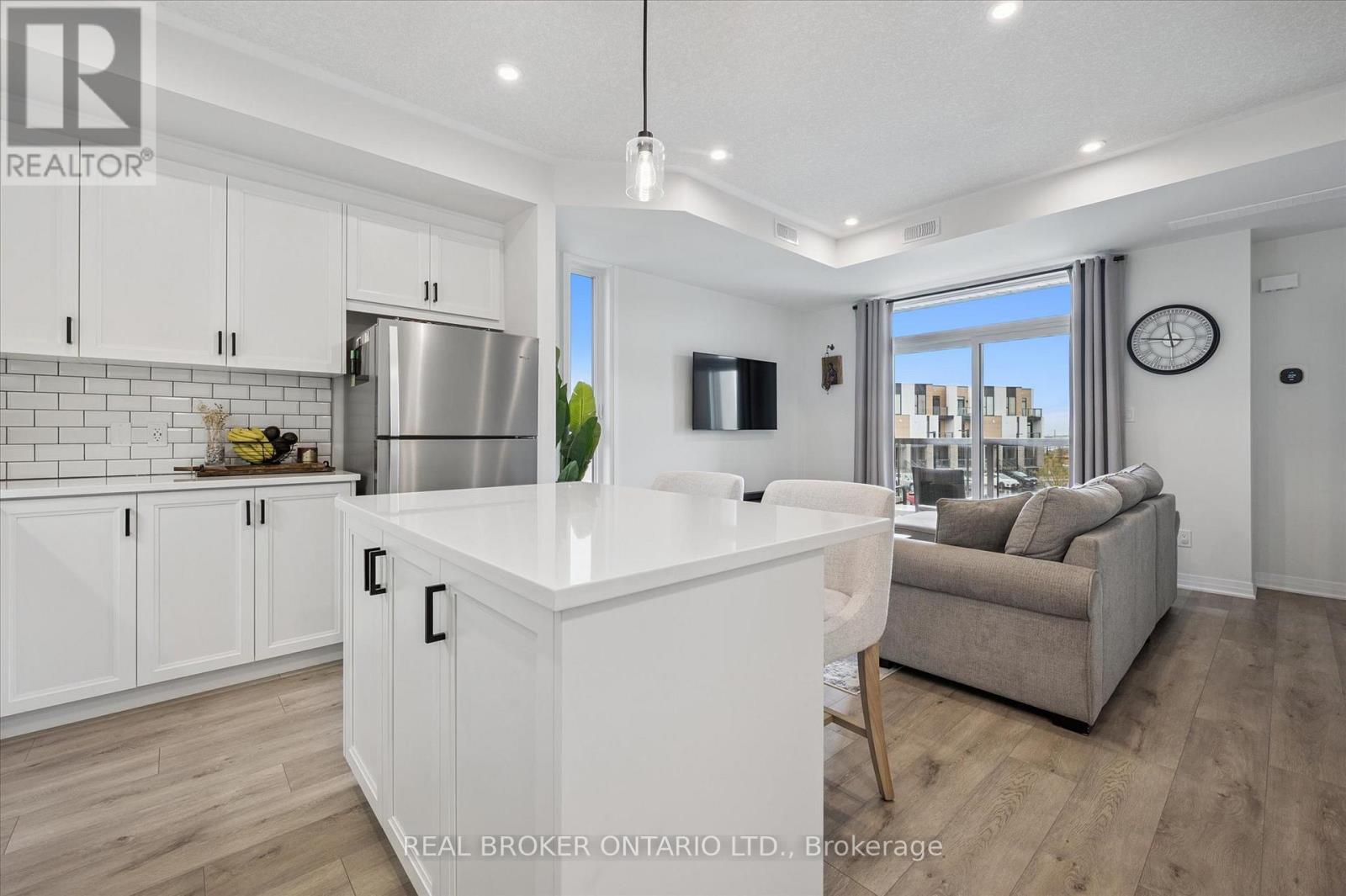 35 - 142 Foamflower Place, Waterloo, Ontario  N2V 0J1 - Photo 8 - X12373471