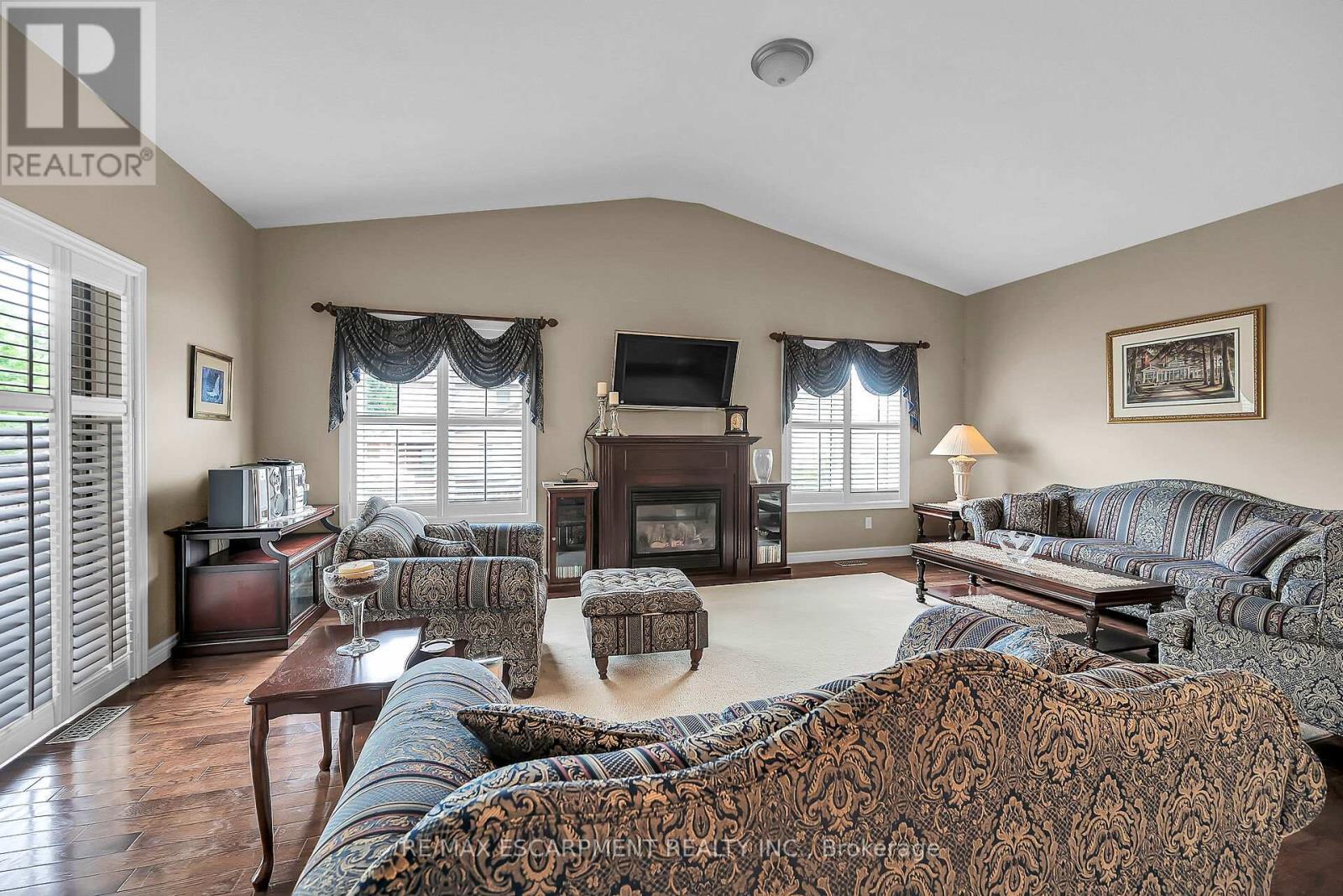 7 Kathleen Court, Hamilton, Ontario  L8T 5B1 - Photo 17 - X12374024