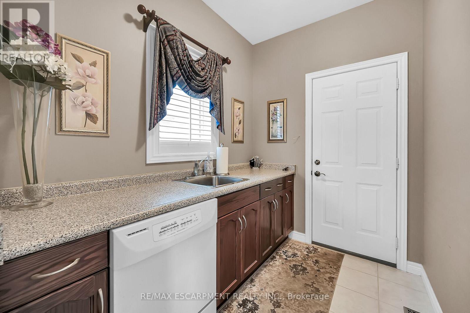 7 Kathleen Court, Hamilton, Ontario  L8T 5B1 - Photo 22 - X12374024
