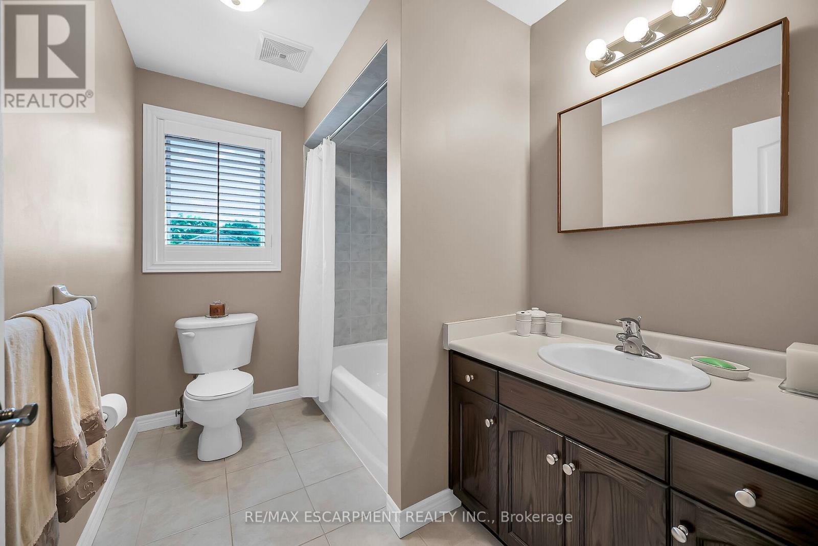 7 Kathleen Court, Hamilton, Ontario  L8T 5B1 - Photo 33 - X12374024