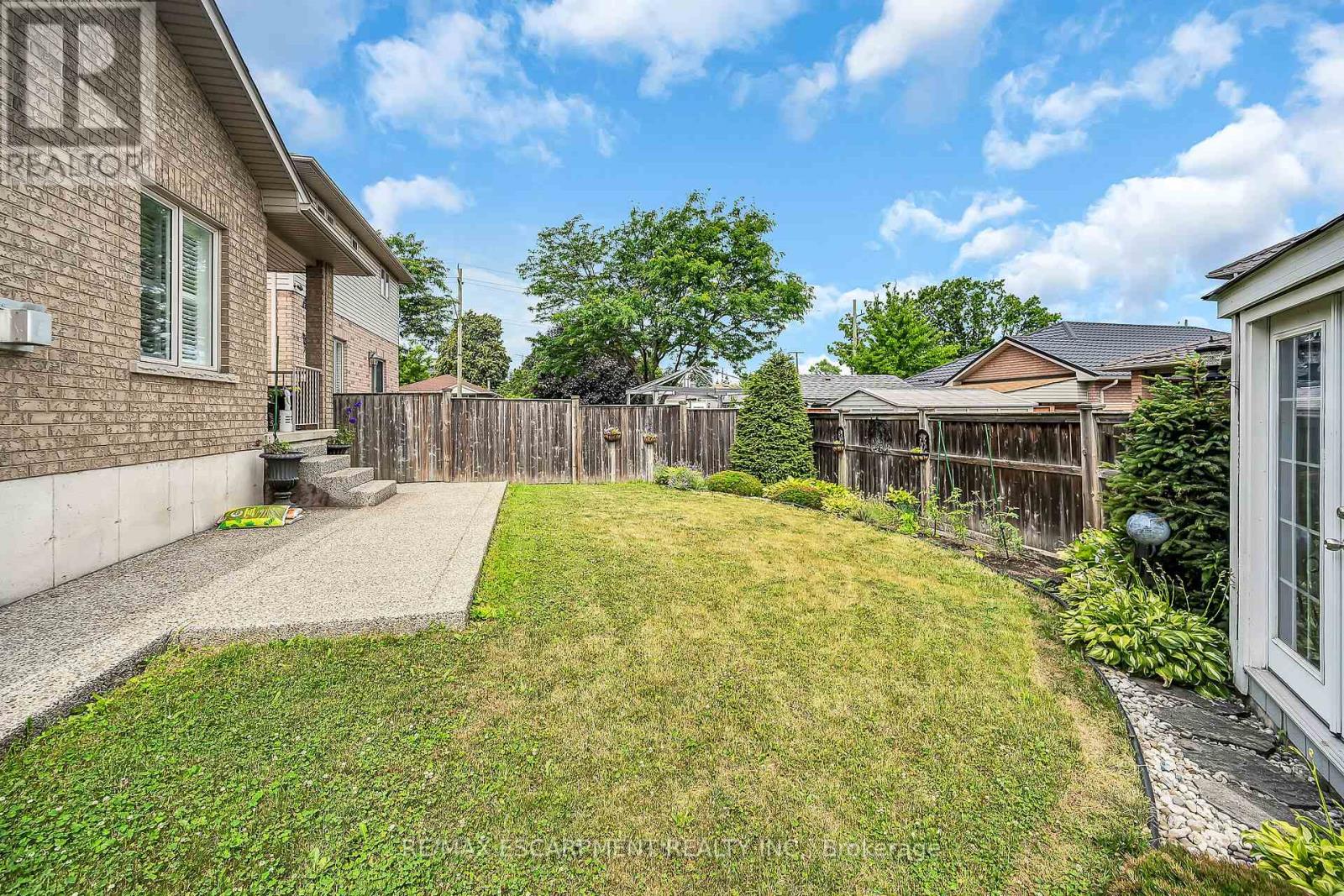 7 Kathleen Court, Hamilton, Ontario  L8T 5B1 - Photo 46 - X12374024