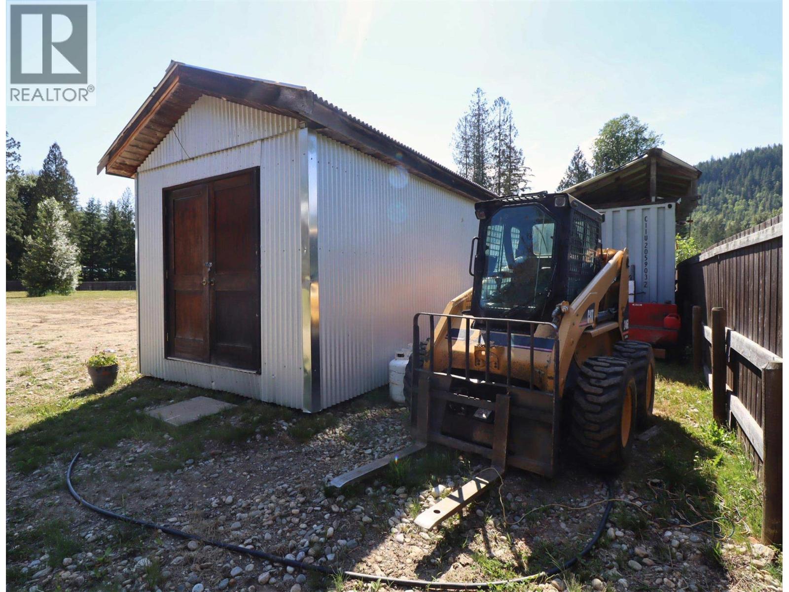1701 Ireland Road Unit# 3, Seymour Arm, British Columbia  V0E 1M9 - Photo 18 - 10339389