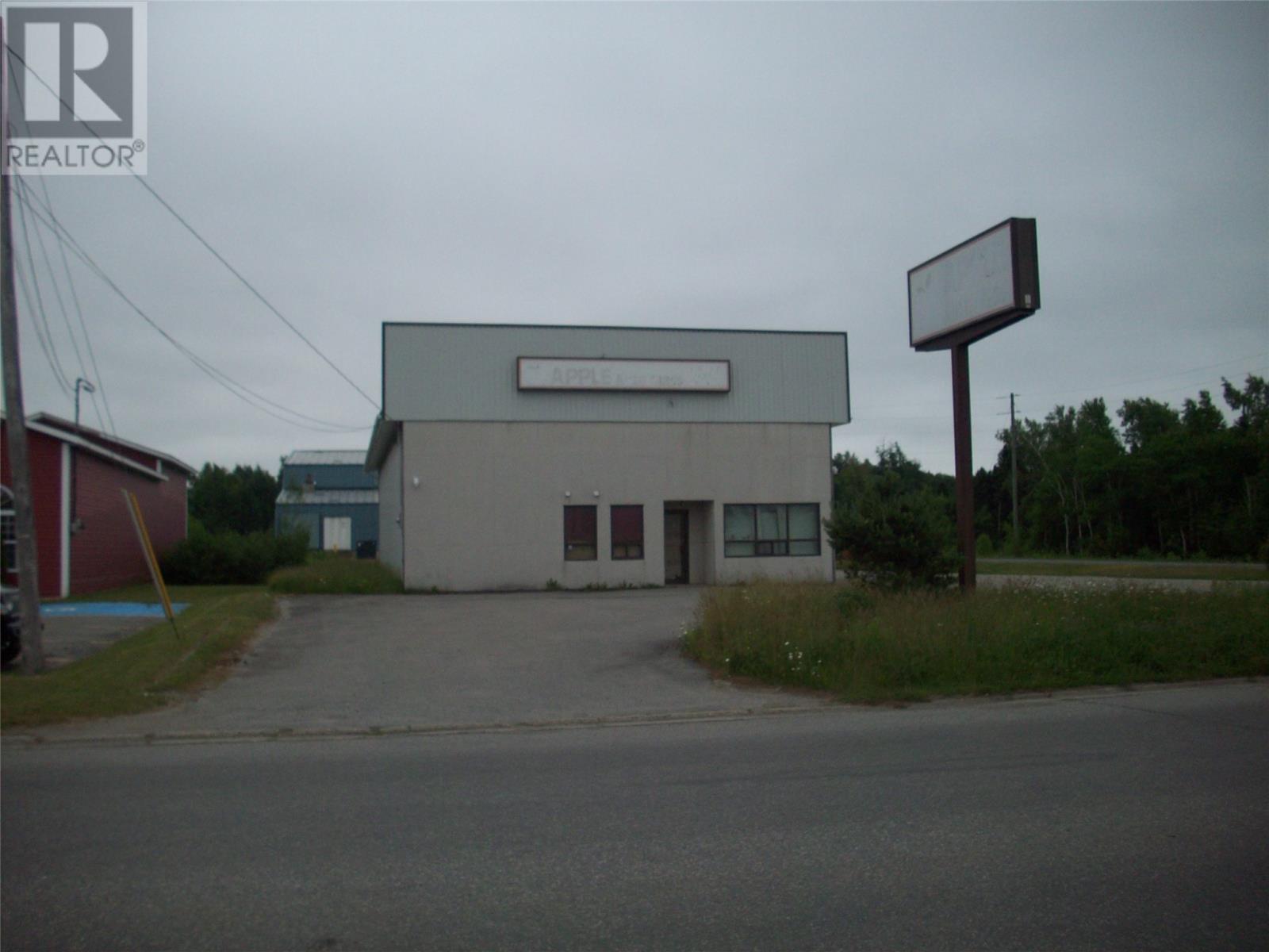 90 Armstrong Boulevard, Gander, Newfoundland & Labrador  A1V 2V2 - Photo 3 - 1289909