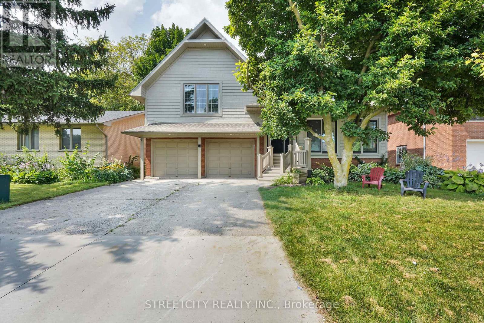 15 Camden Road, London North, Ontario  N5X 2J8 - Photo 1 - X12374277