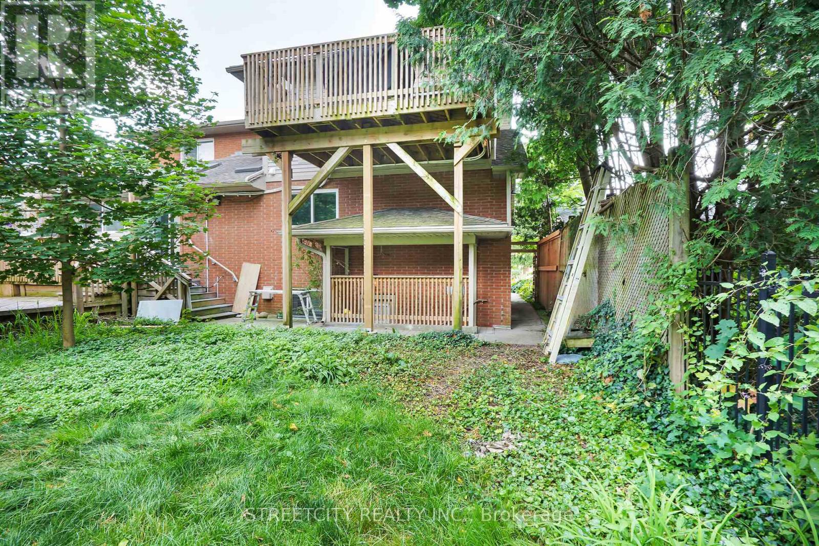 15 Camden Road, London North, Ontario  N5X 2J8 - Photo 24 - X12374277