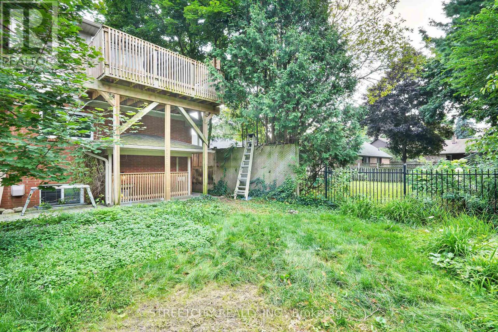 15 Camden Road, London North, Ontario  N5X 2J8 - Photo 25 - X12374277