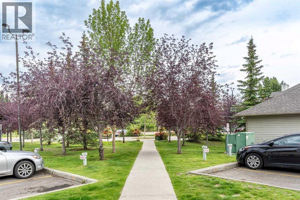 216, 2000 Citadel Meadow Point Nw, Calgary, Alberta  t3g 5n5 - Photo 2 - A2253200