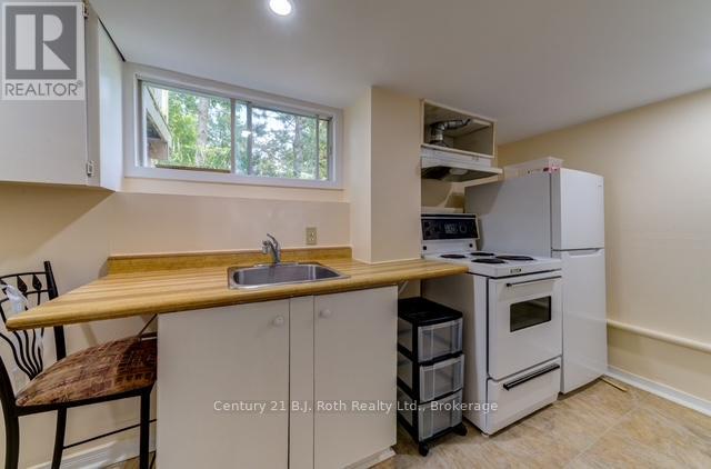 24 Champlain Street, Orillia, Ontario  L3V 2G7 - Photo 23 - S12374324
