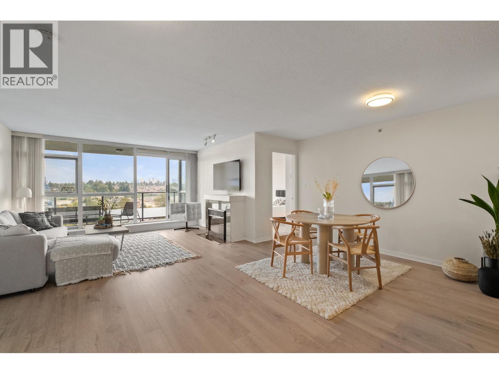 1204 2225 Holdom Avenue, Burnaby, British Columbia  V5B 0A1 - Photo 1 - R3041914