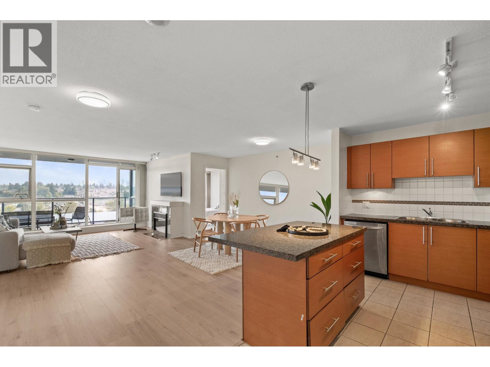 1204 2225 Holdom Avenue, Burnaby, British Columbia  V5B 0A1 - Photo 4 - R3041914