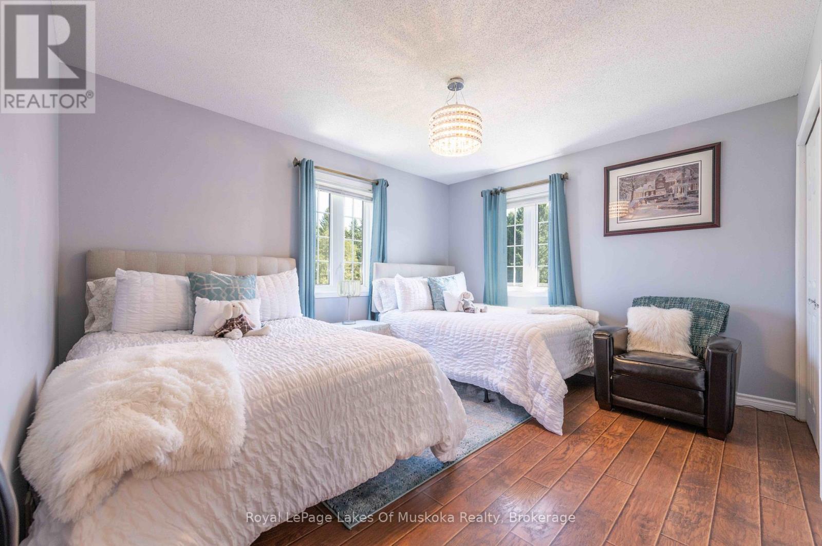 284 South Fairy Lake Road, Huntsville, Ontario  P1H 1R5 - Photo 17 - X12374260