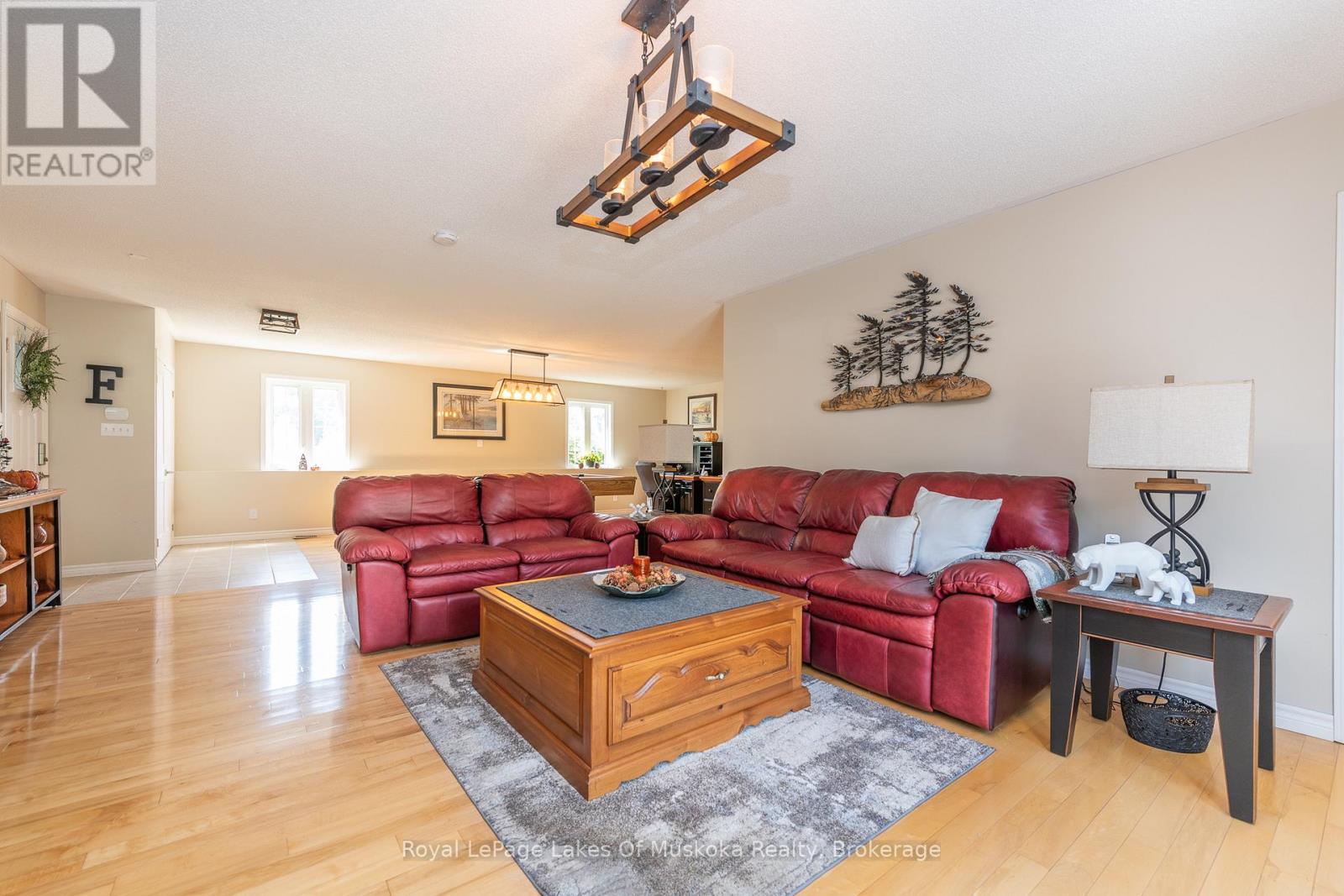 284 South Fairy Lake Road, Huntsville, Ontario  P1H 1R5 - Photo 22 - X12374260