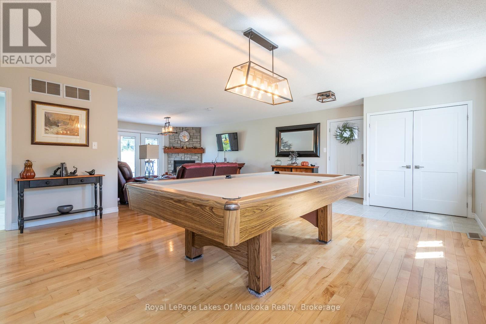 284 South Fairy Lake Road, Huntsville, Ontario  P1H 1R5 - Photo 23 - X12374260