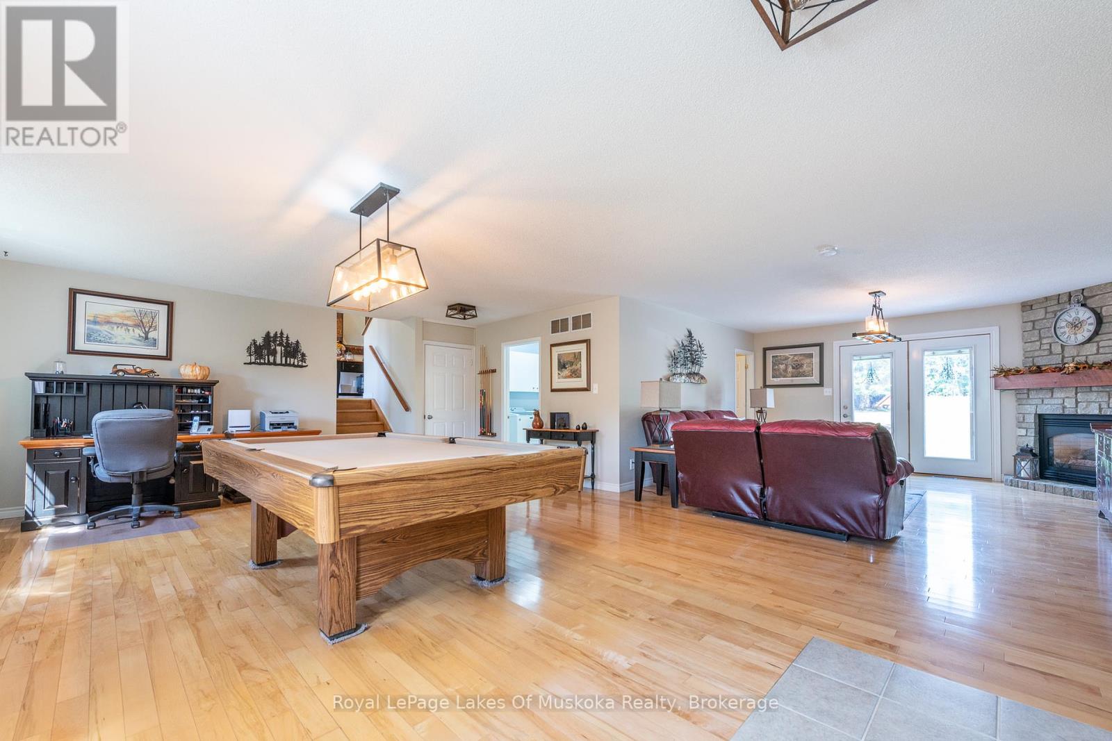 284 South Fairy Lake Road, Huntsville, Ontario  P1H 1R5 - Photo 24 - X12374260