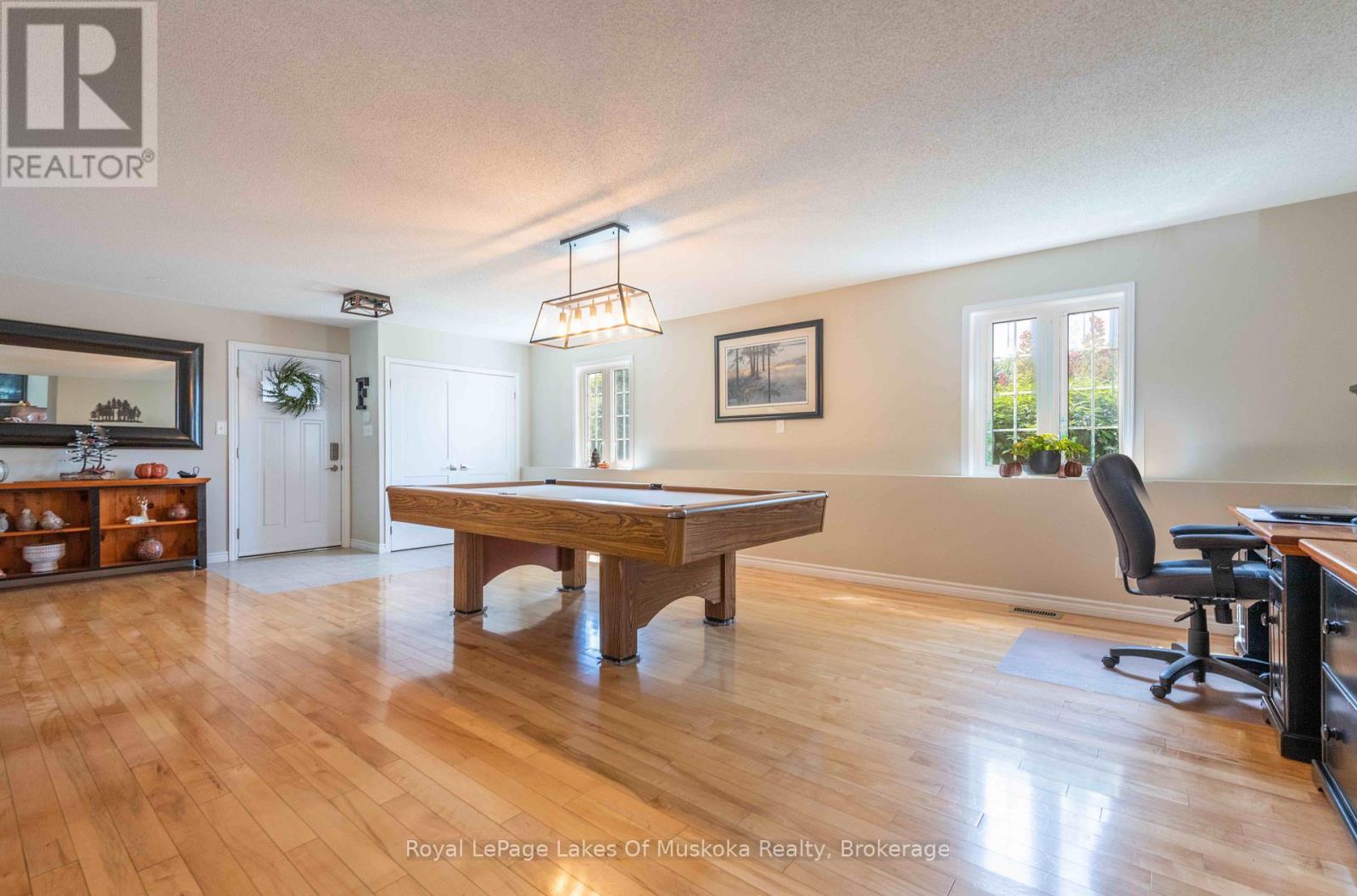 284 South Fairy Lake Road, Huntsville, Ontario  P1H 1R5 - Photo 25 - X12374260
