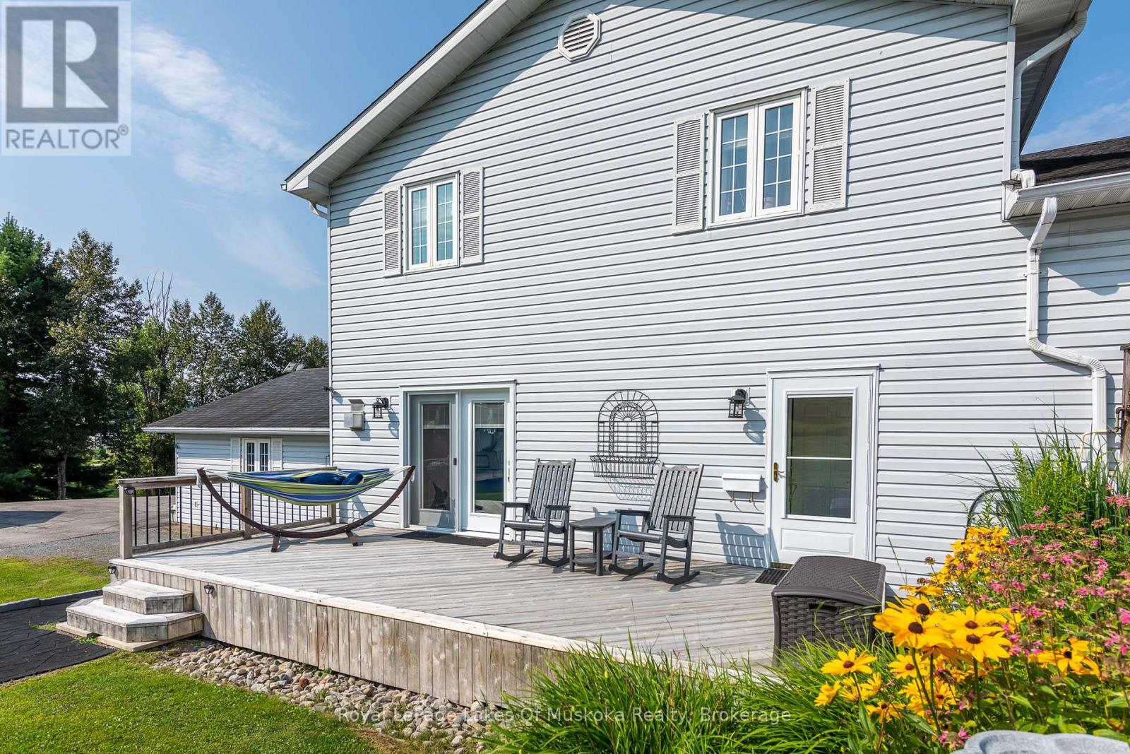 284 South Fairy Lake Road, Huntsville, Ontario  P1H 1R5 - Photo 37 - X12374260