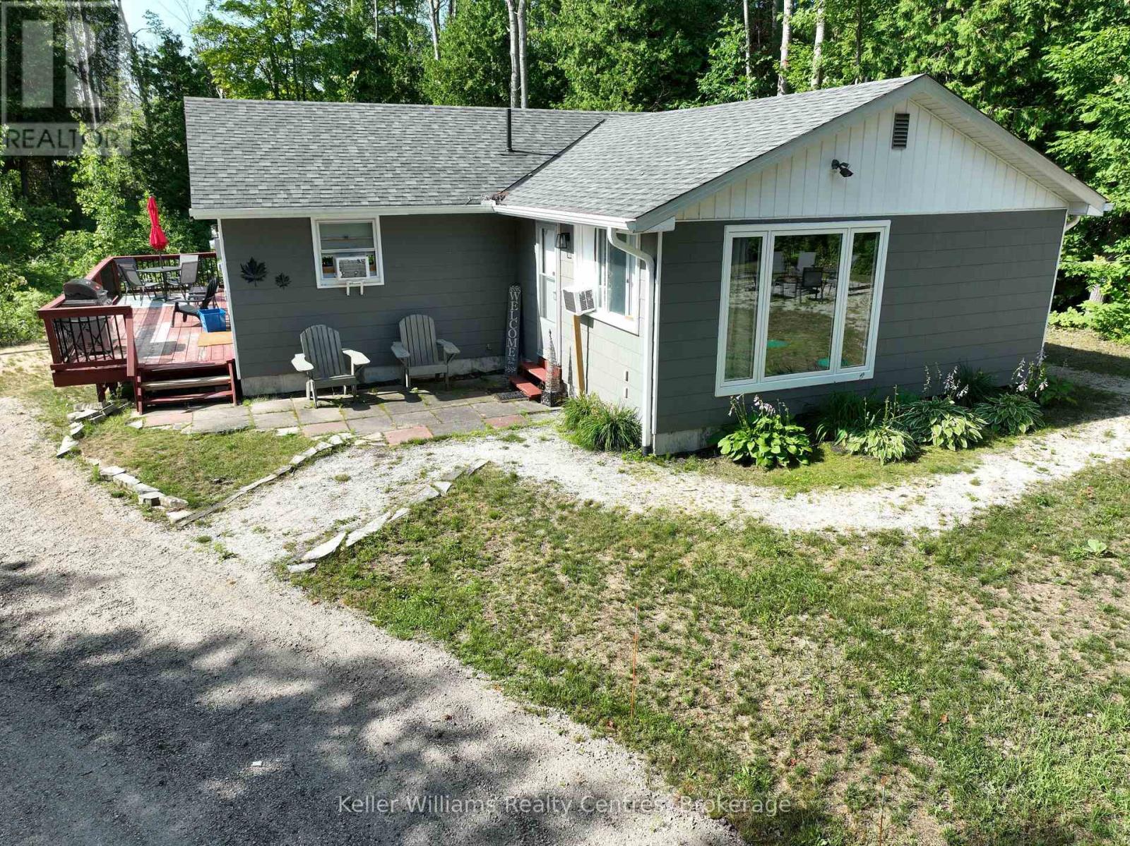 12 Pierce Street S, South Bruce Peninsula, Ontario  N0H 2T0 - Photo 7 - X12374267