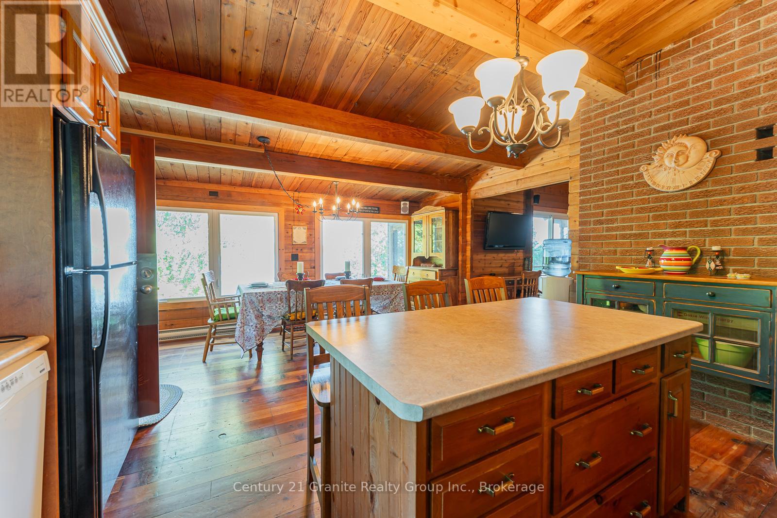 118 Griffin Drive, Kawartha Lakes, Ontario  K0M 1K0 - Photo 16 - X12374302