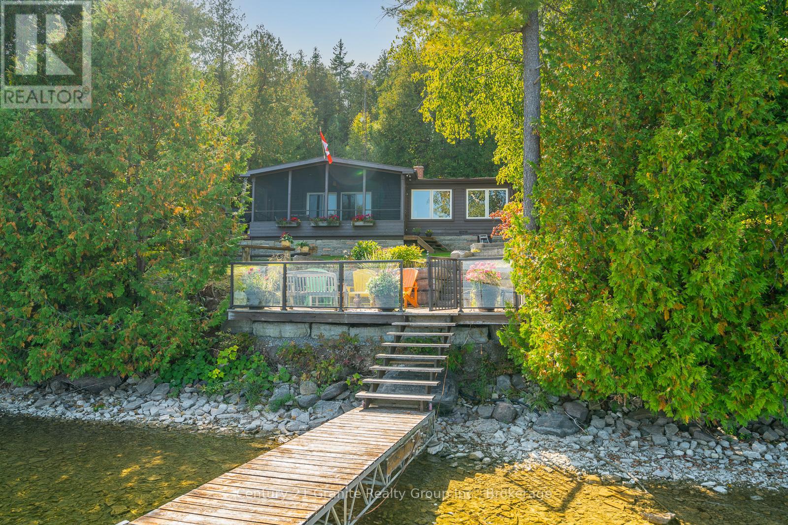 118 Griffin Drive, Kawartha Lakes, Ontario  K0M 1K0 - Photo 5 - X12374302