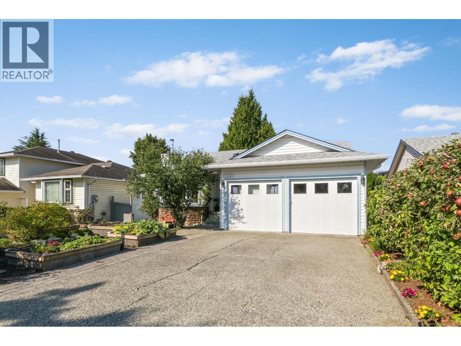 12201 Irving Street, Maple Ridge, British Columbia  V2X 9S2 - Photo 3 - R3041891