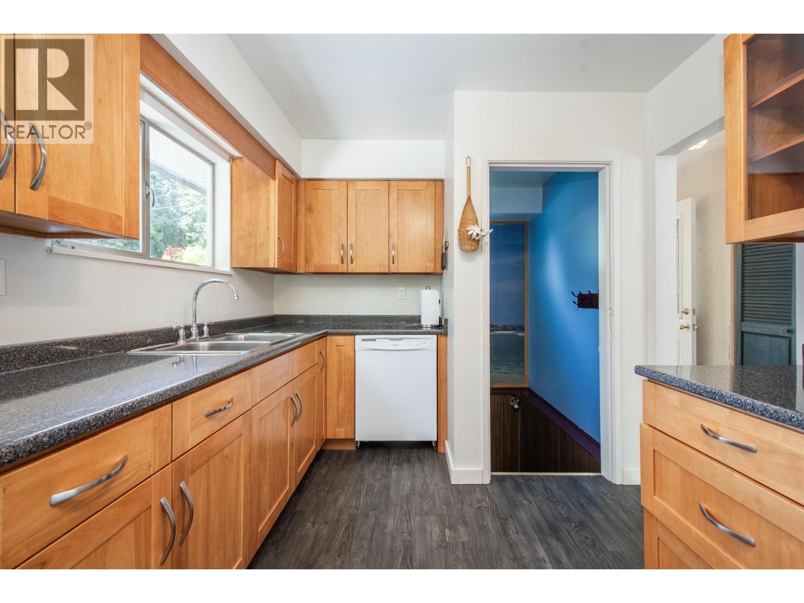 1852 Appin Road, North Vancouver, British Columbia  V7J 2T5 - Photo 11 - R3041897