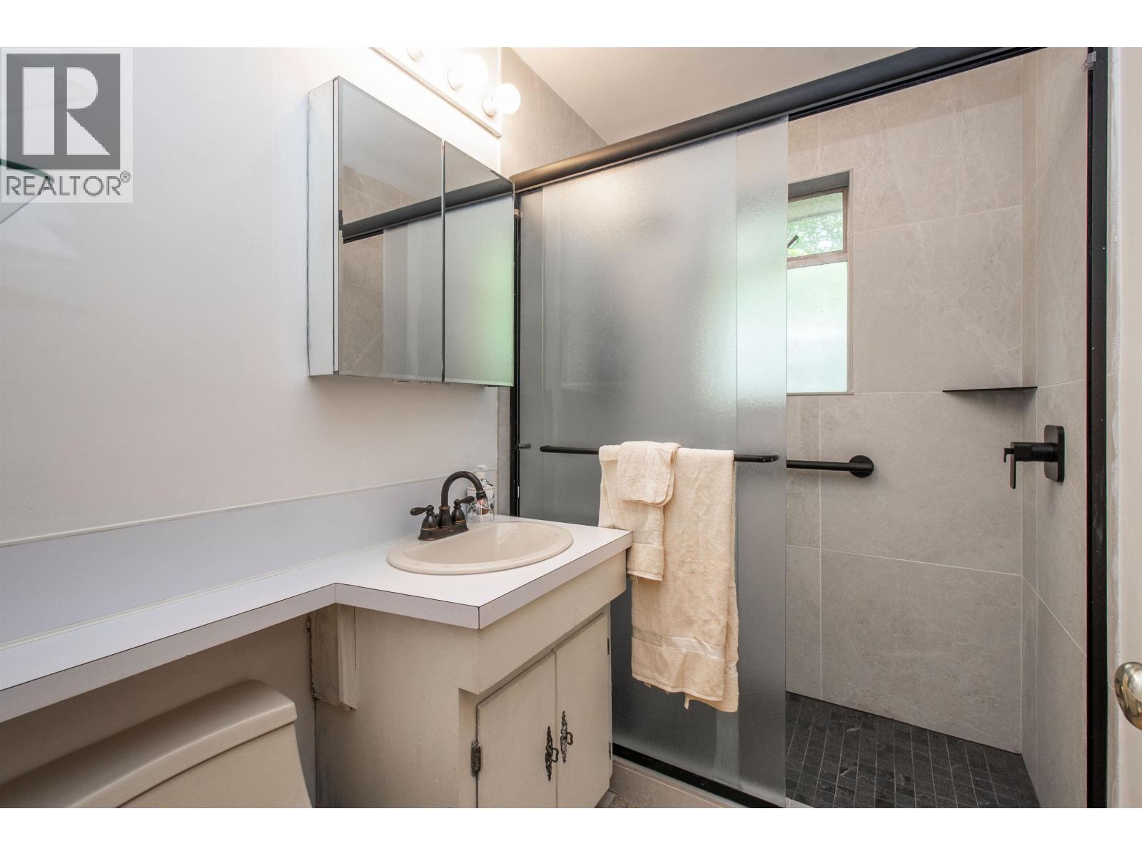 1852 Appin Road, North Vancouver, British Columbia  V7J 2T5 - Photo 12 - R3041897