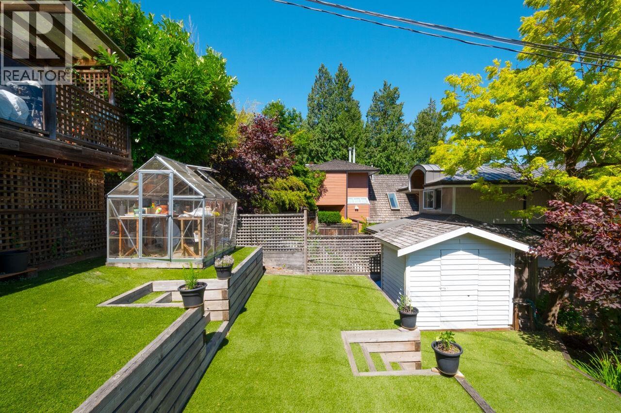2564 Panorama Drive, North Vancouver, British Columbia  V7G 1V5 - Photo 30 - R3041898