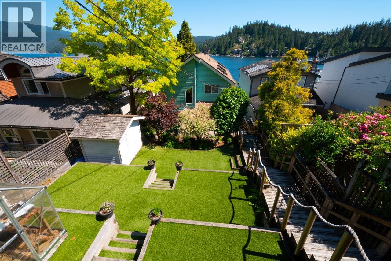 2564 Panorama Drive, North Vancouver, British Columbia  V7G 1V5 - Photo 32 - R3041898