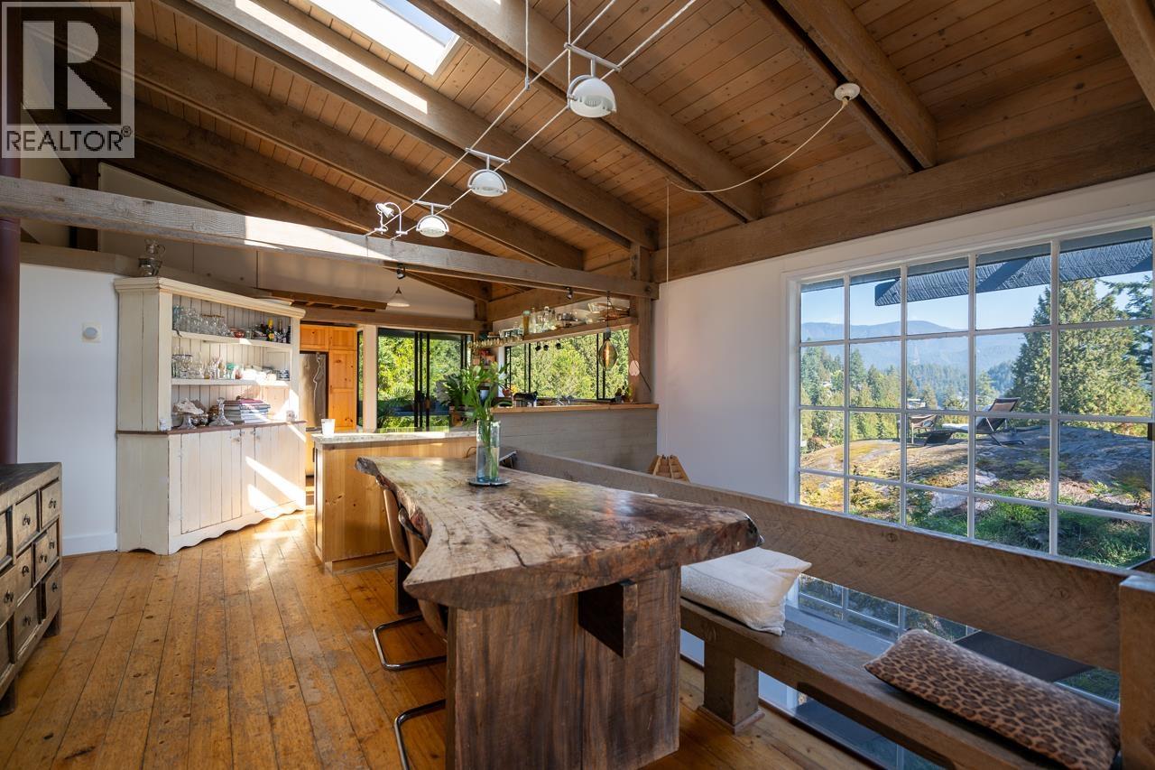 4477 Strathcona Road, North Vancouver, British Columbia  V7G 1G7 - Photo 12 - R3041900