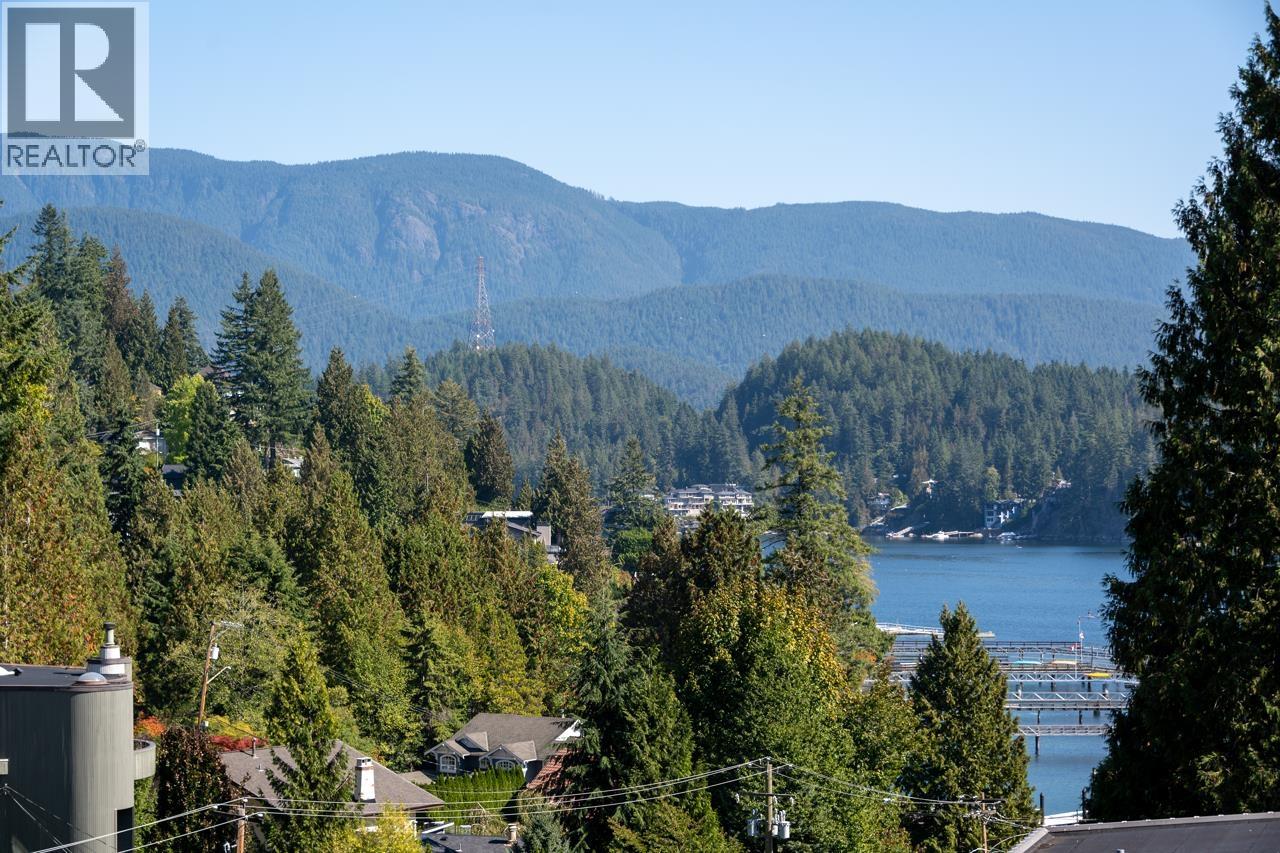 4477 Strathcona Road, North Vancouver, British Columbia  V7G 1G7 - Photo 21 - R3041900