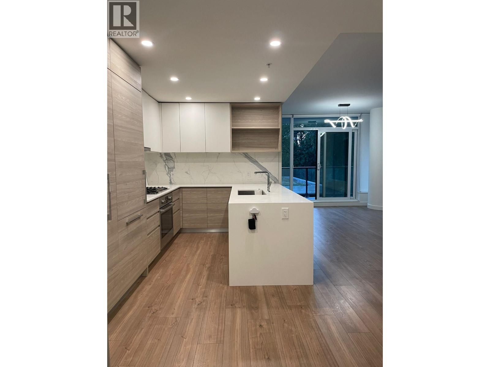 408 595 Austin Avenue, Coquitlam, British Columbia  V3H 0N7 - Photo 1 - R3041903