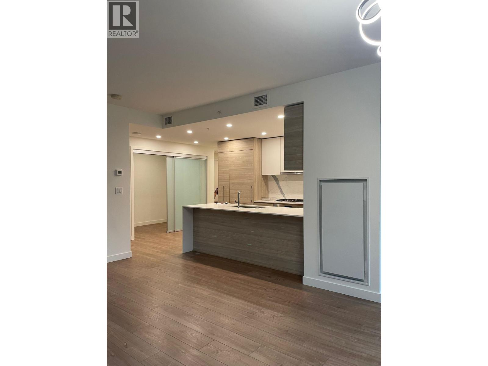 408 595 Austin Avenue, Coquitlam, British Columbia  V3H 0N7 - Photo 2 - R3041903