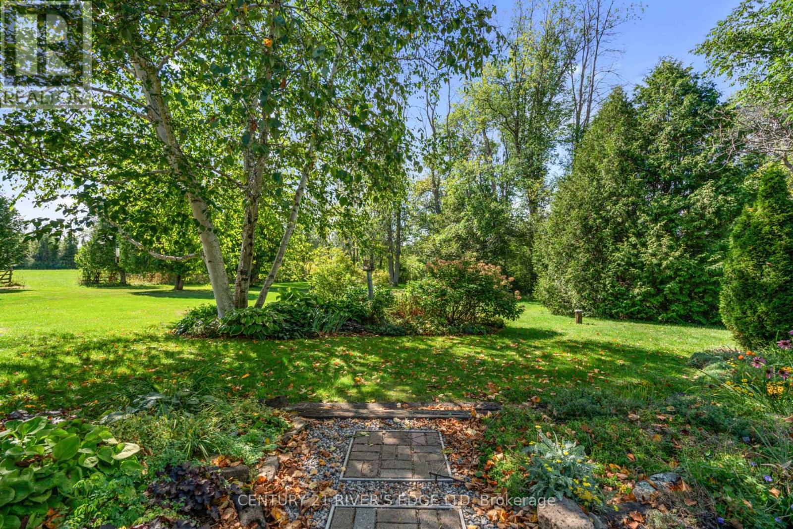 814 Plumhollow Road, Rideau Lakes, Ontario  K0E 1B0 - Photo 2 - X12374317