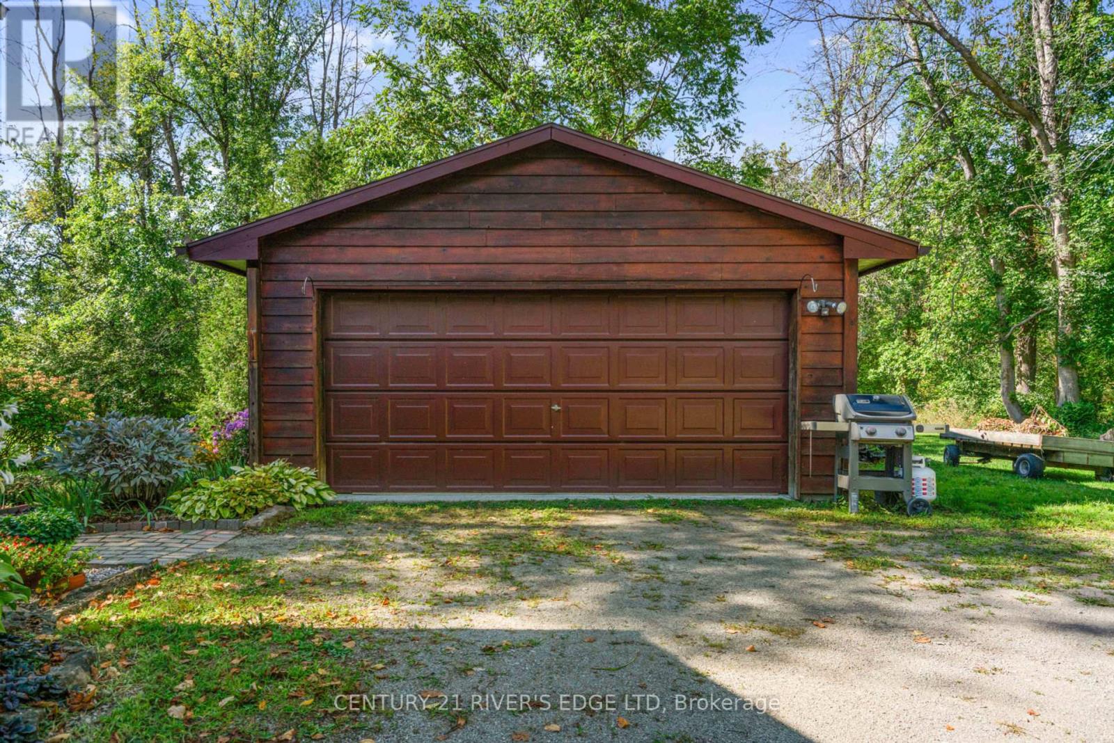 814 Plumhollow Road, Rideau Lakes, Ontario  K0E 1B0 - Photo 7 - X12374317