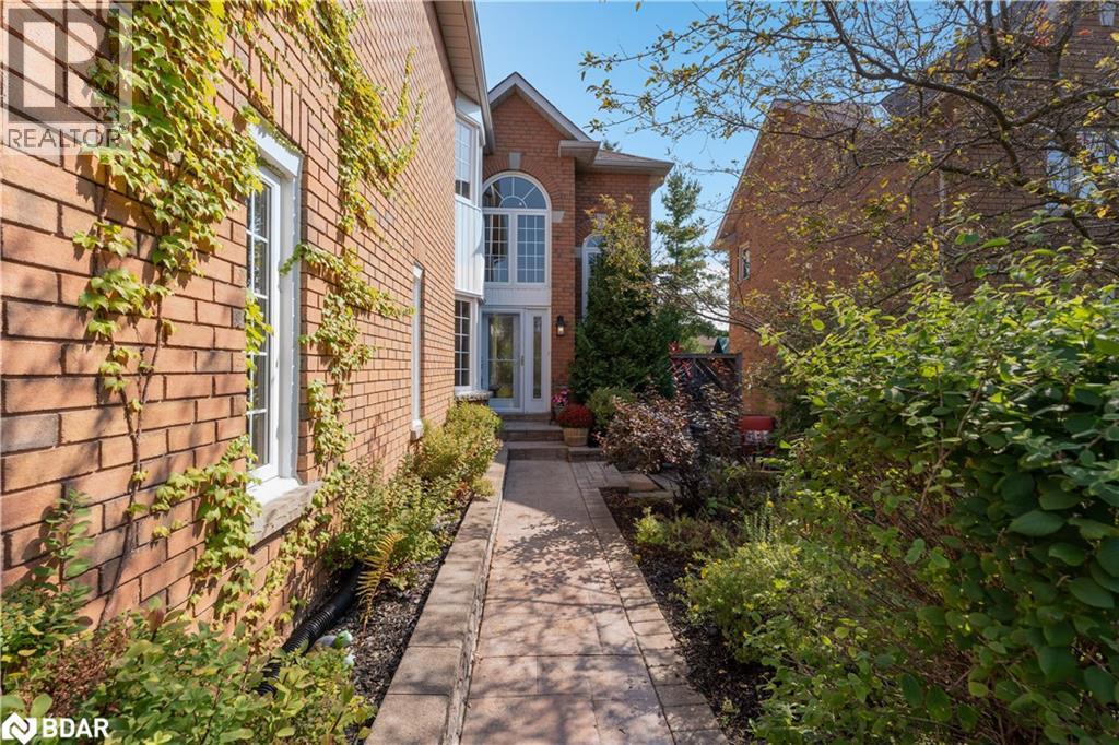 19 Grand Forest Drive, Barrie, Ontario  L4N 7E7 - Photo 4 - 40765147
