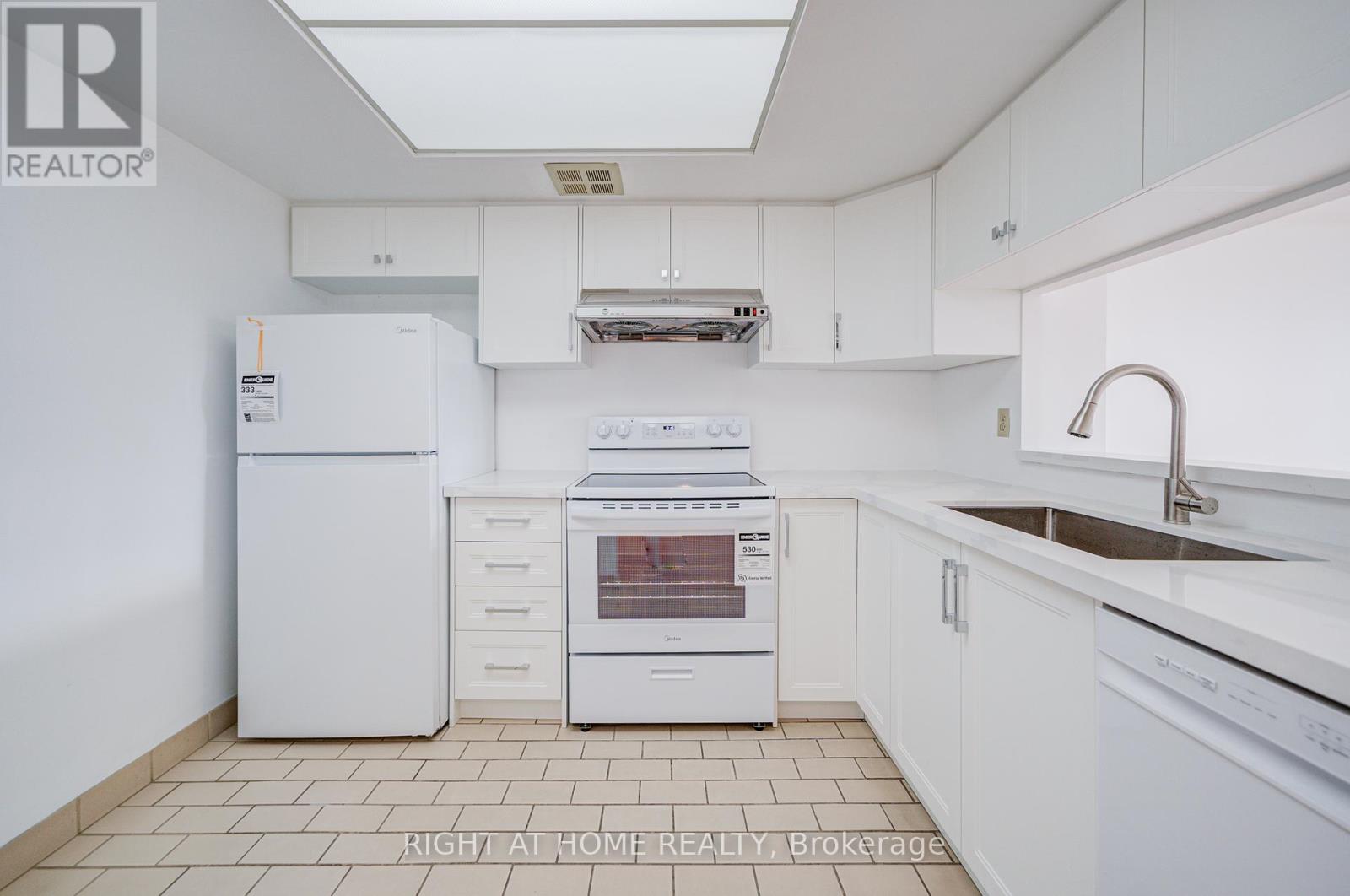 1501 - 88 Alton Towers Circle, Toronto, Ontario  M1V 5C5 - Photo 13 - E12374111