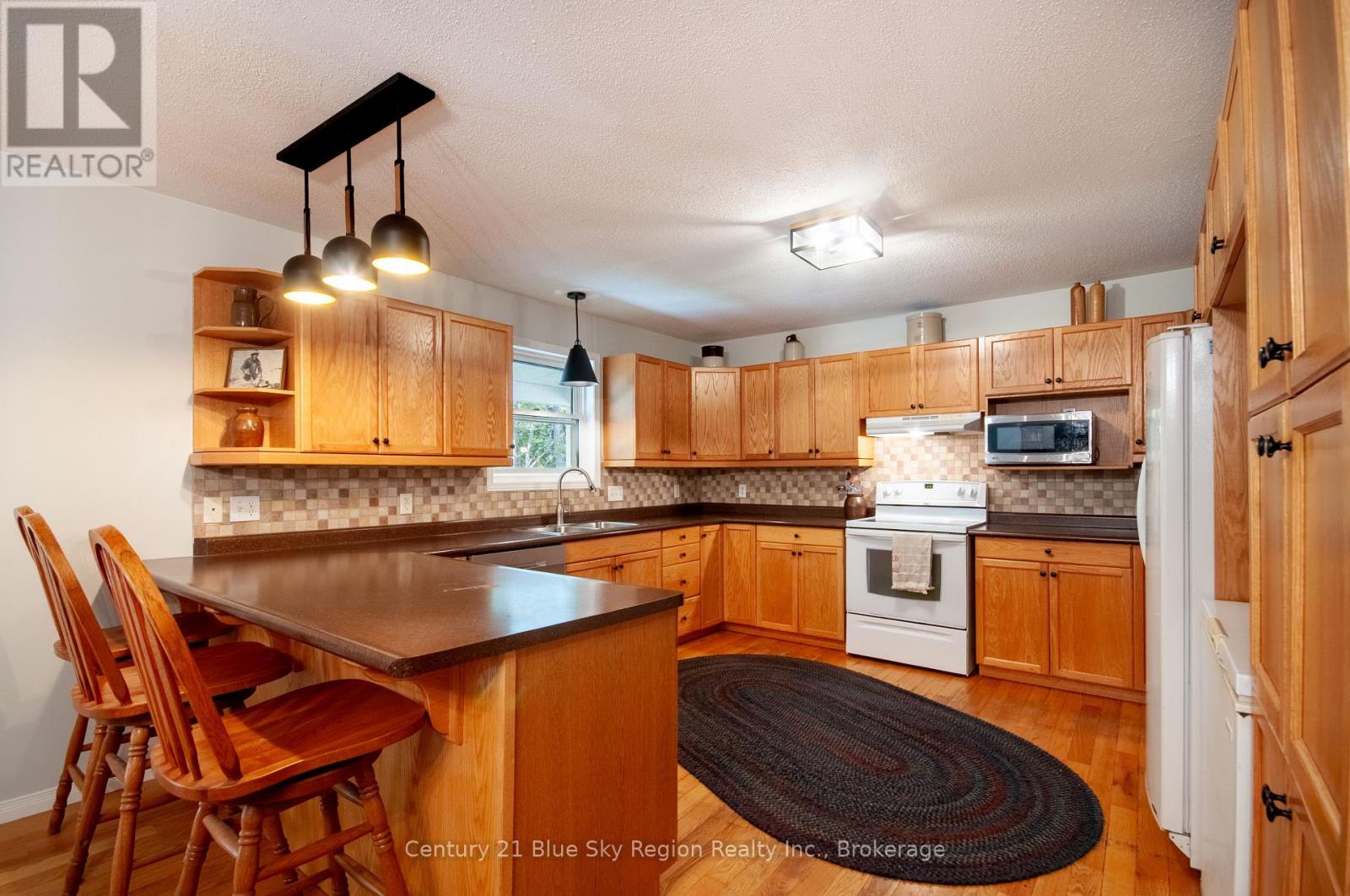 501 Golf Course Road, Chisholm, Ontario  P0H 1Z0 - Photo 11 - X12374274