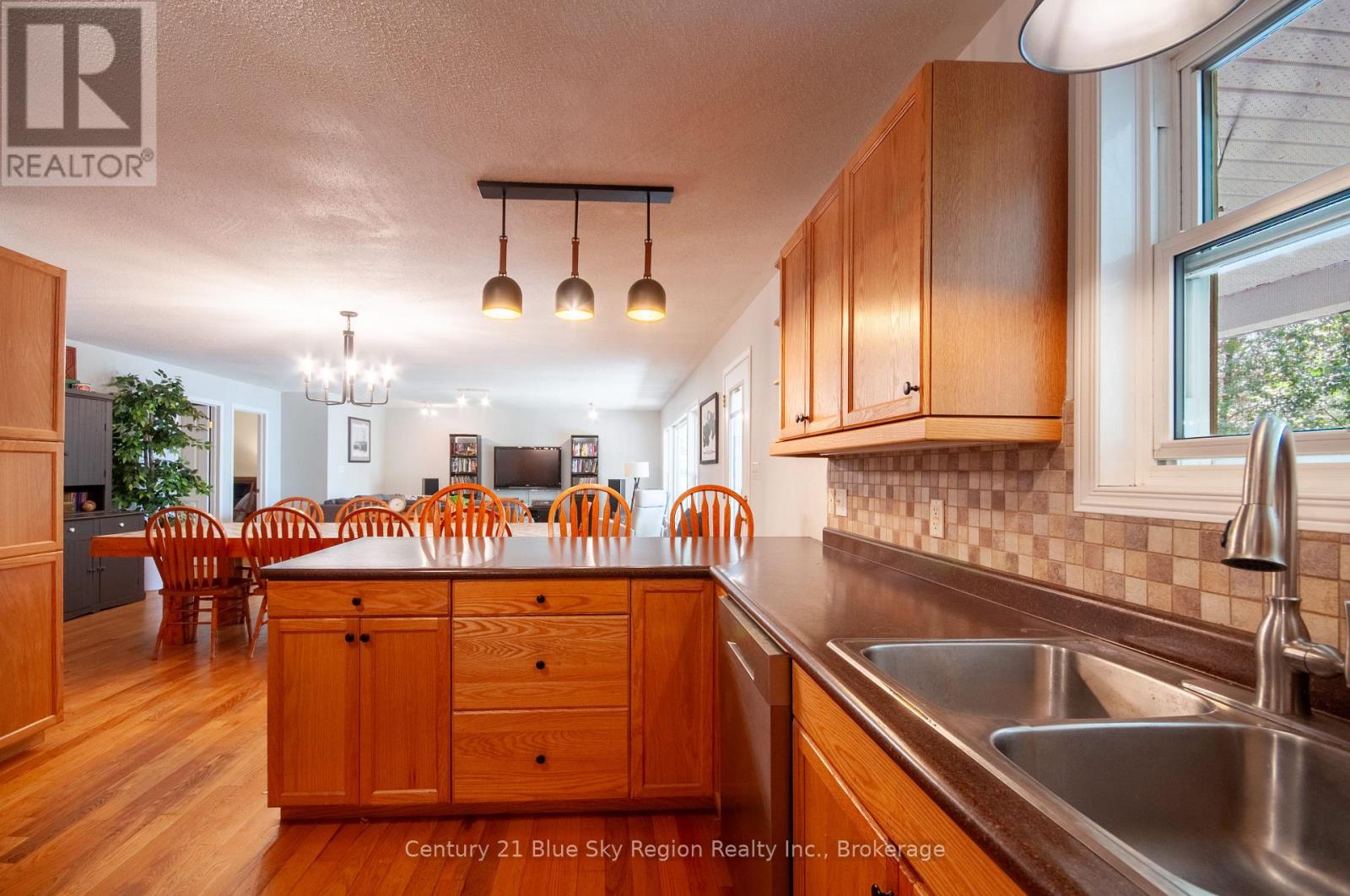 501 Golf Course Road, Chisholm, Ontario  P0H 1Z0 - Photo 12 - X12374274