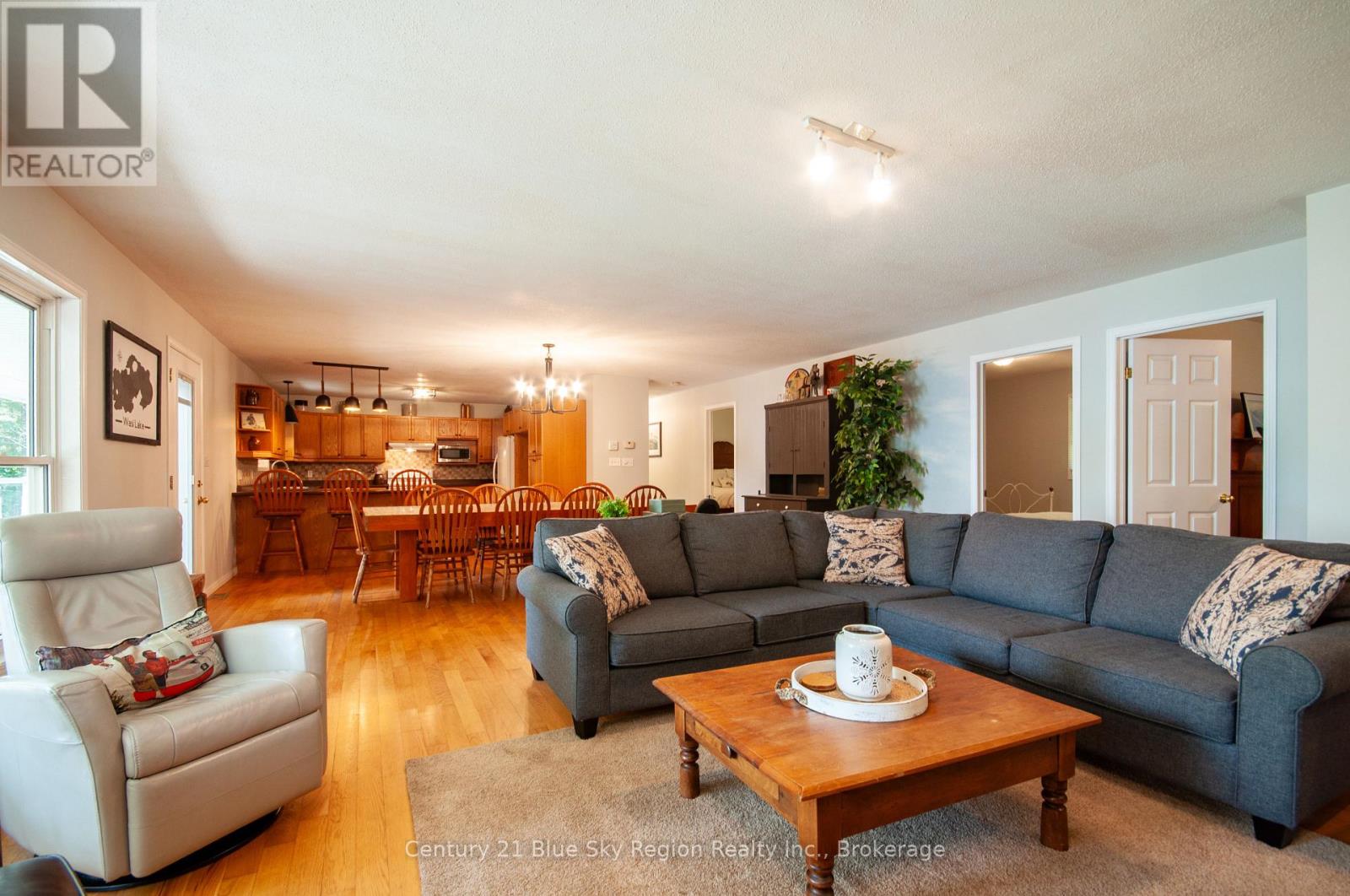 501 Golf Course Road, Chisholm, Ontario  P0H 1Z0 - Photo 6 - X12374274