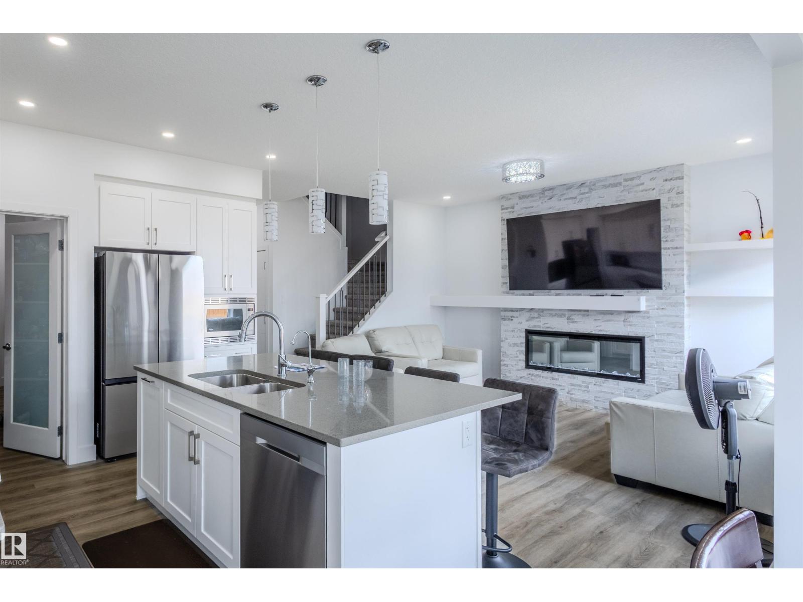15940 19 Av Sw, Edmonton, Alberta  T6W 4X6 - Photo 9 - E4455627
