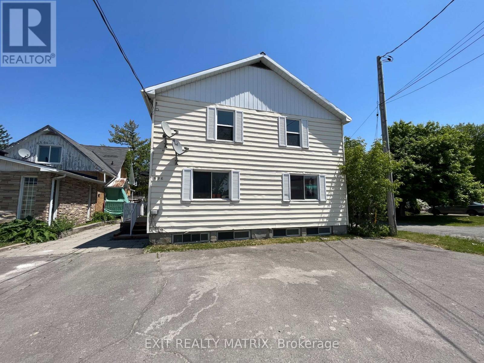 B - 696 Principale Street, Casselman, Ontario  K0A 1M0 - Photo 2 - X12101440