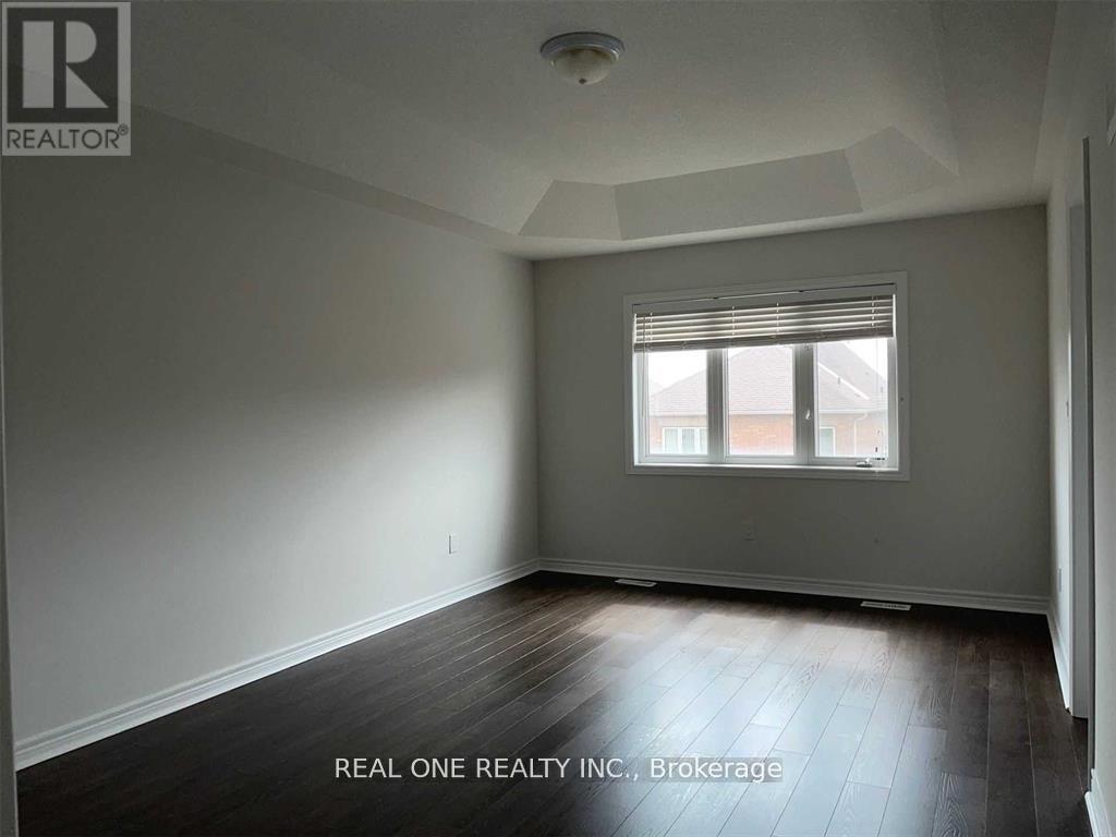 29 Paper Mills Crescent, Richmond Hill, Ontario  L4E 0V4 - Photo 9 - N12374073