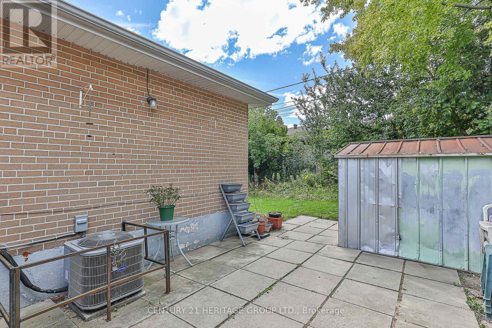 116 Longford Drive, Newmarket, Ontario  L3Y 2Y5 - Photo 33 - N12374093