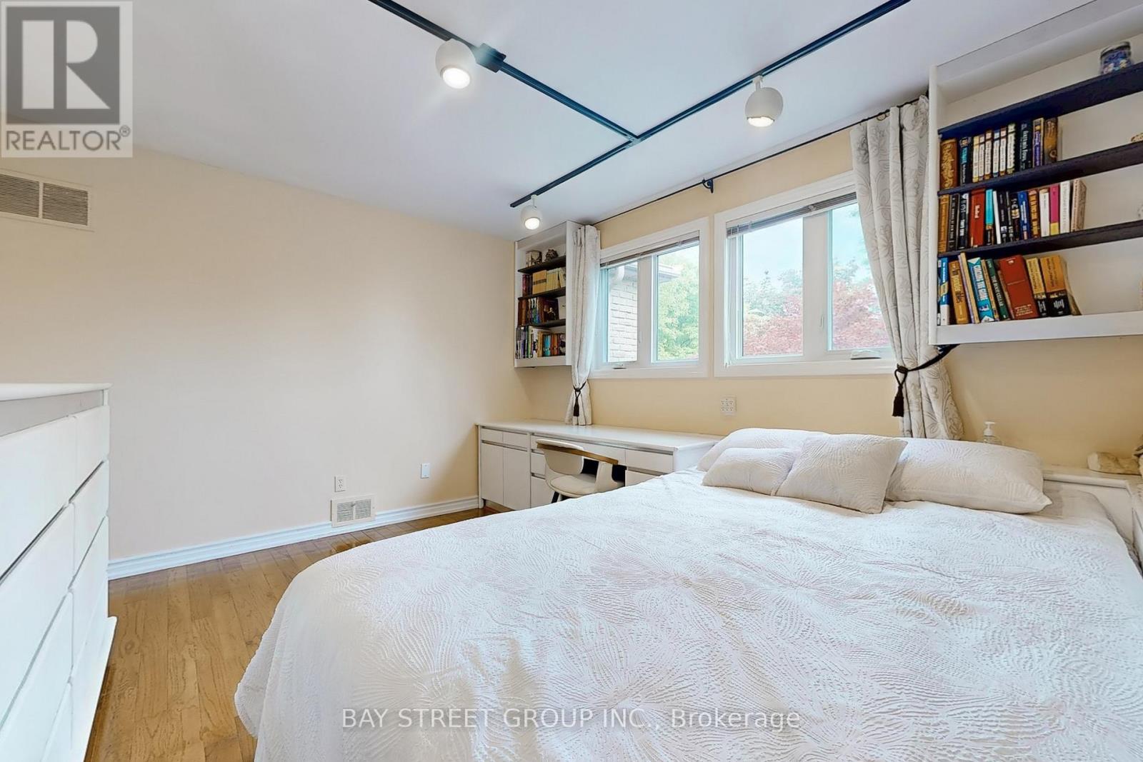 33 Roman Road, Markham, Ontario  L3T 4J8 - Photo 32 - N12374098