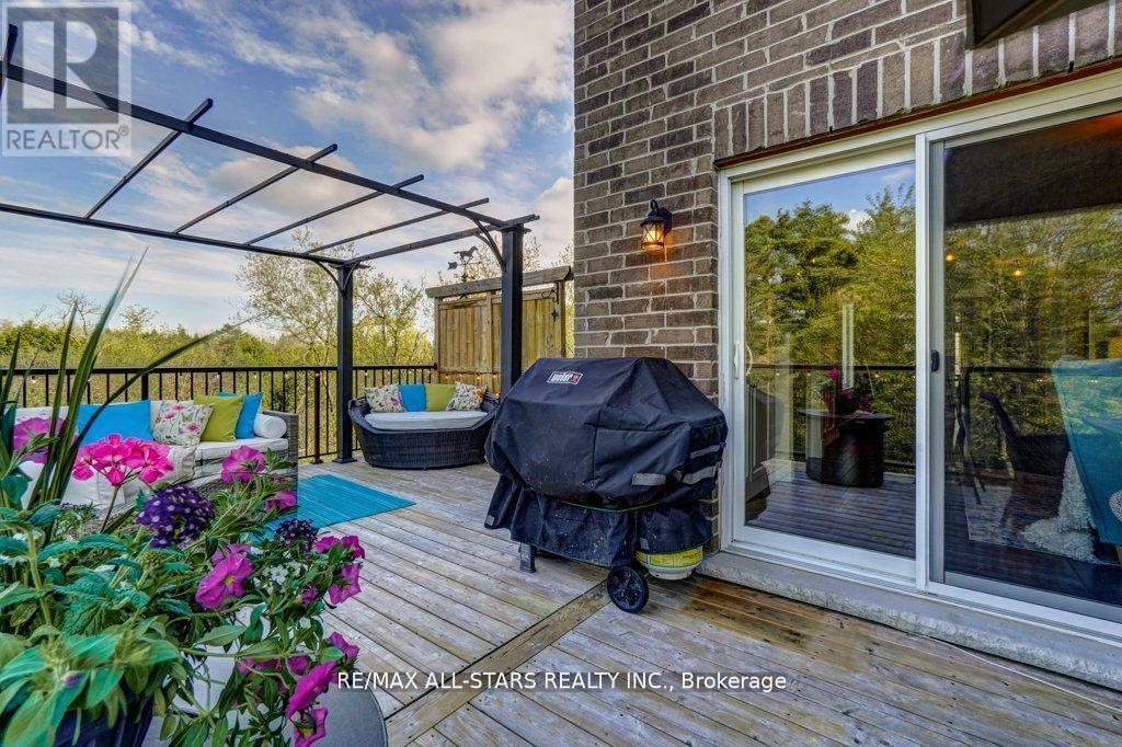 19 Michael Cummings Court, Uxbridge, Ontario  L9P 0E6 - Photo 41 - N12374129