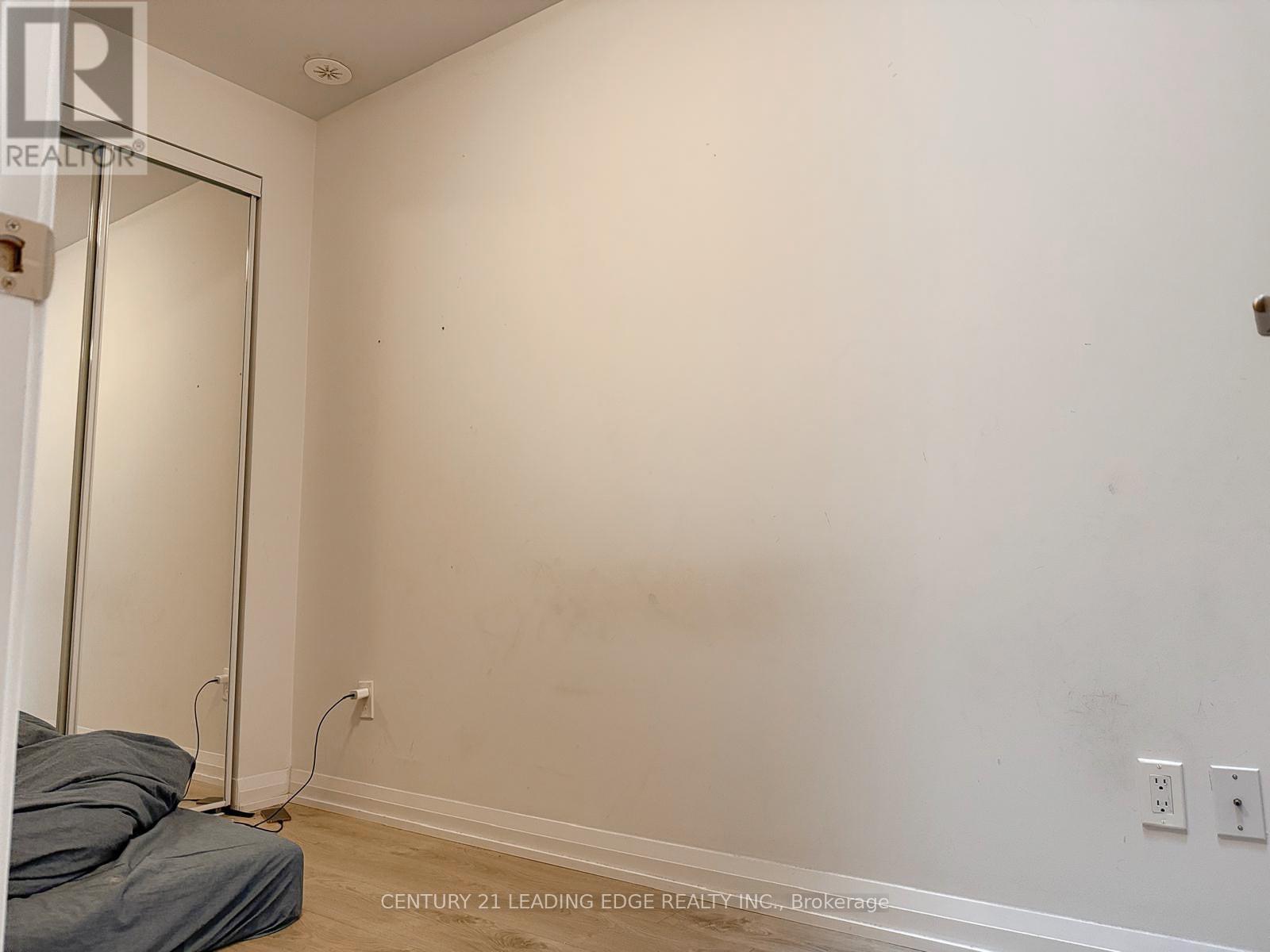 39 - 1050 Portage Parkway, Vaughan, Ontario  L4K 0K3 - Photo 12 - N12374159