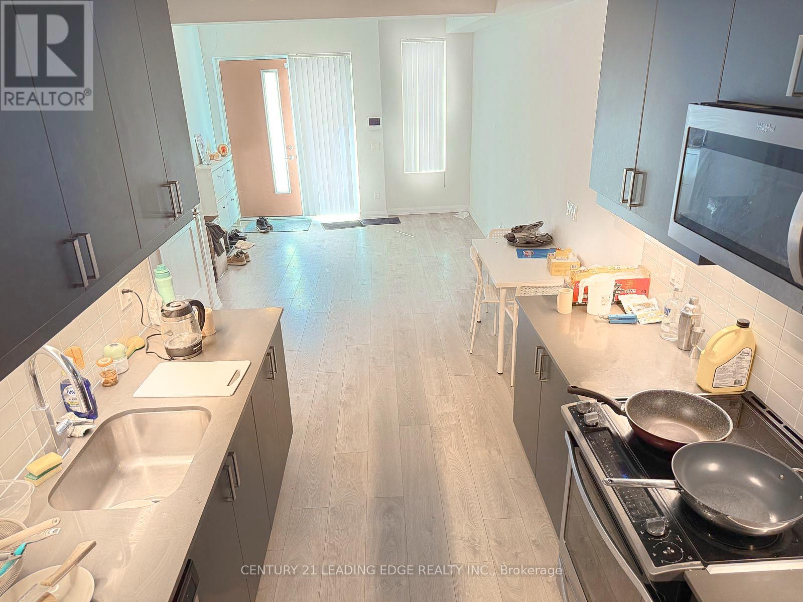 39 - 1050 Portage Parkway, Vaughan, Ontario  L4K 0K3 - Photo 6 - N12374159
