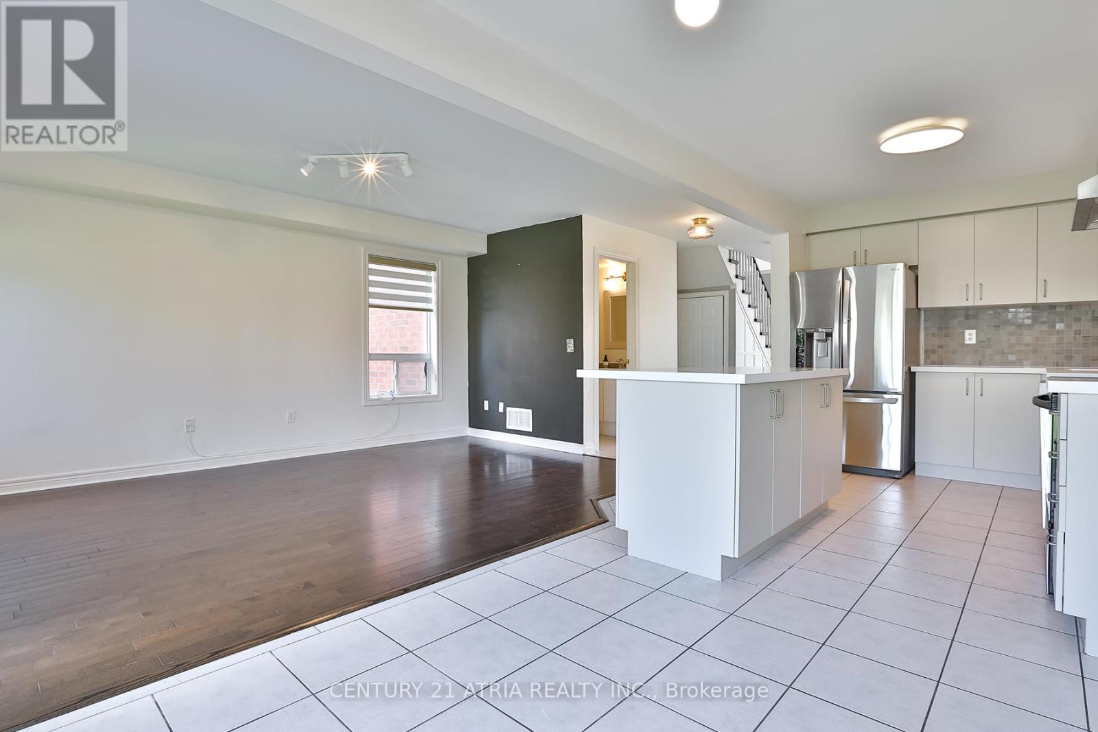 68 Sunburst Crescent, Markham, Ontario  L6E 1R3 - Photo 10 - N12374163