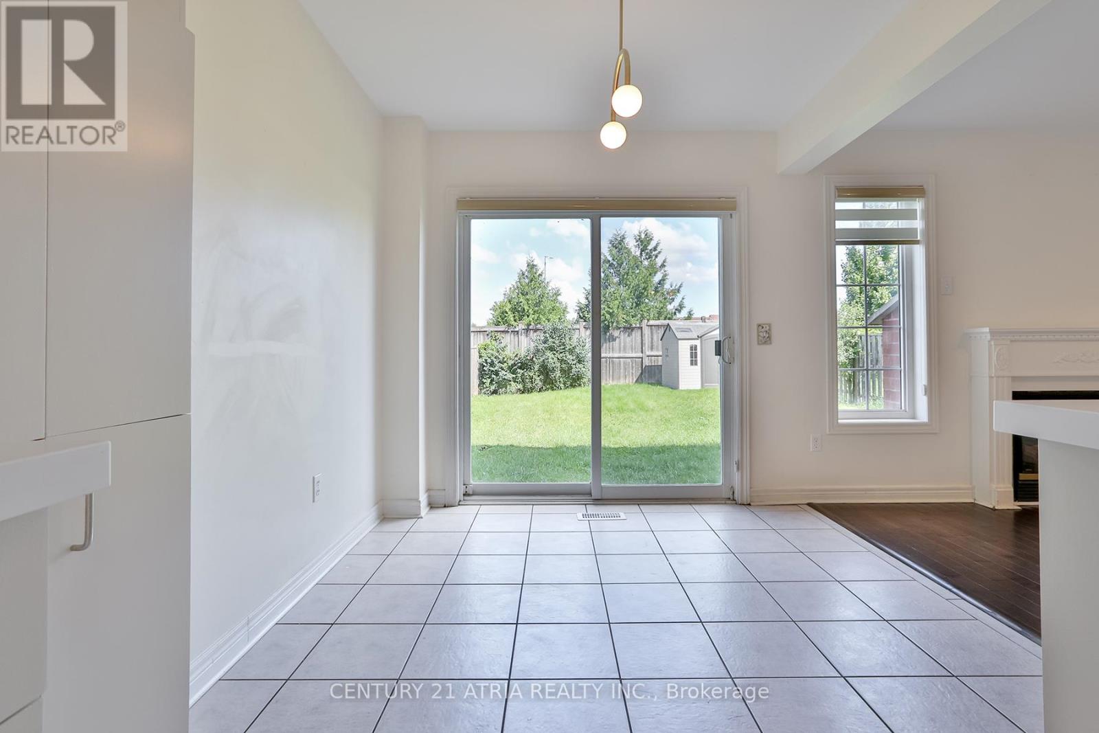 68 Sunburst Crescent, Markham, Ontario  L6E 1R3 - Photo 12 - N12374163