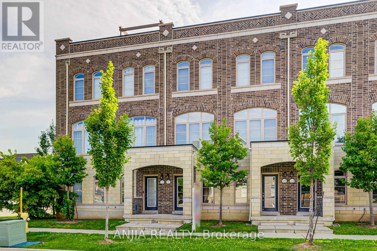 156 Glad Park Avenue, Whitchurch-Stouffville, Ontario  L4A 1X1 - Photo 2 - N12374171